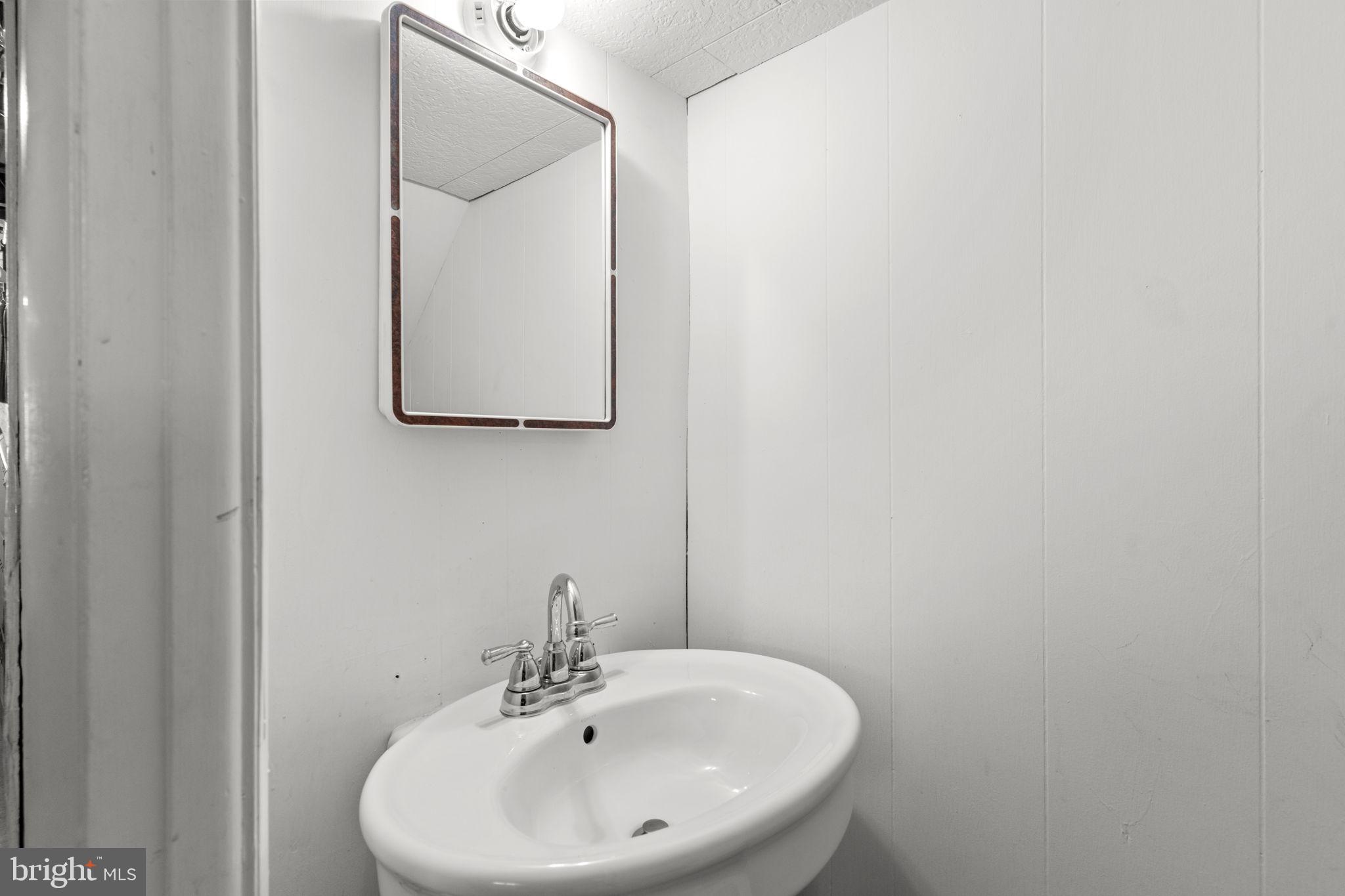 233 Lynn Road Ridley Park, PA 19078 - Photo 24 of 35 Second bathroom, half bath
