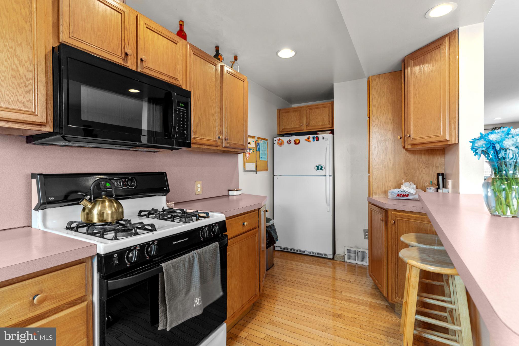 233 Lynn Road Ridley Park, PA 19078 - Photo 9 of 35 kitchen