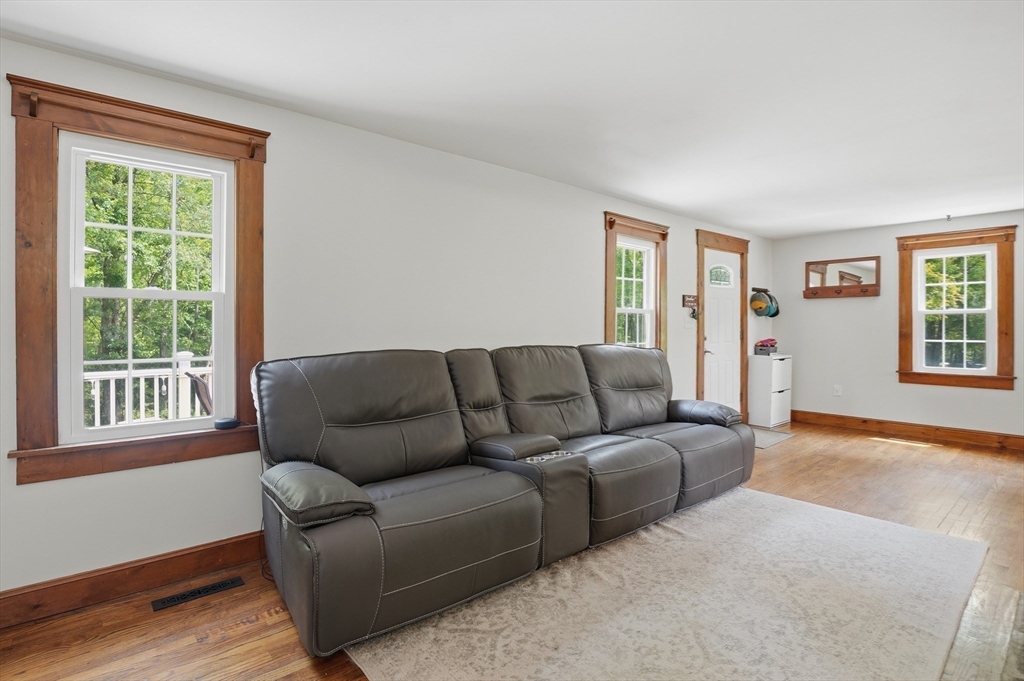 55 Century Farm Road Sutton, MA 01590 - Photo 6 of 28