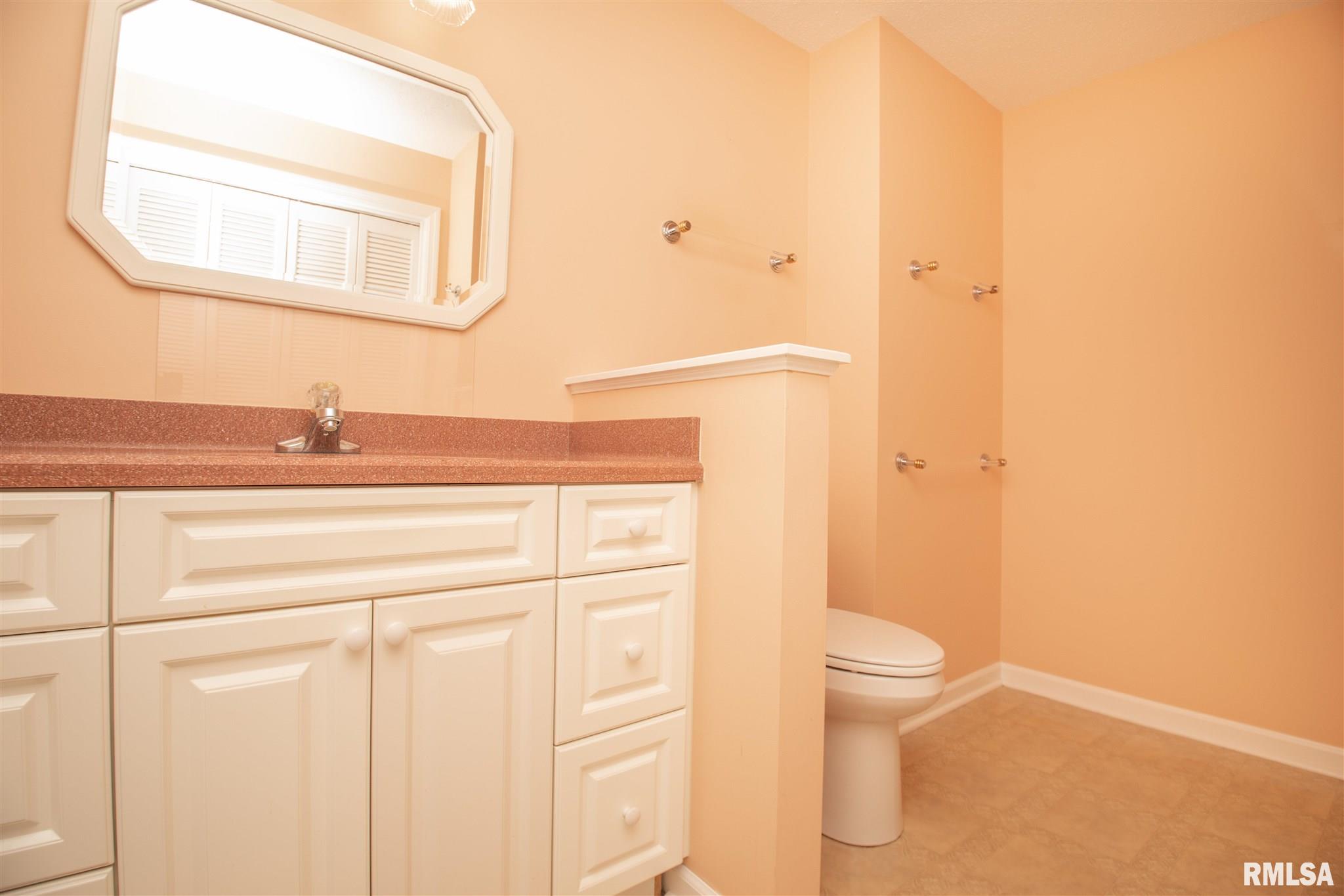 1360 Kimberly Ridge Road Bettendorf, IA 52722 - Photo 7 of 30 Gallery Image 7