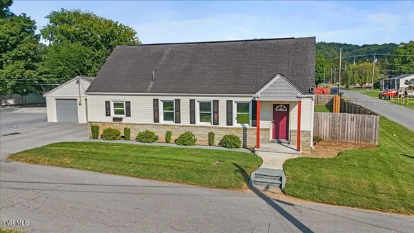 $372,500 | 700 Willow Street, Elizabethton, TN 37643