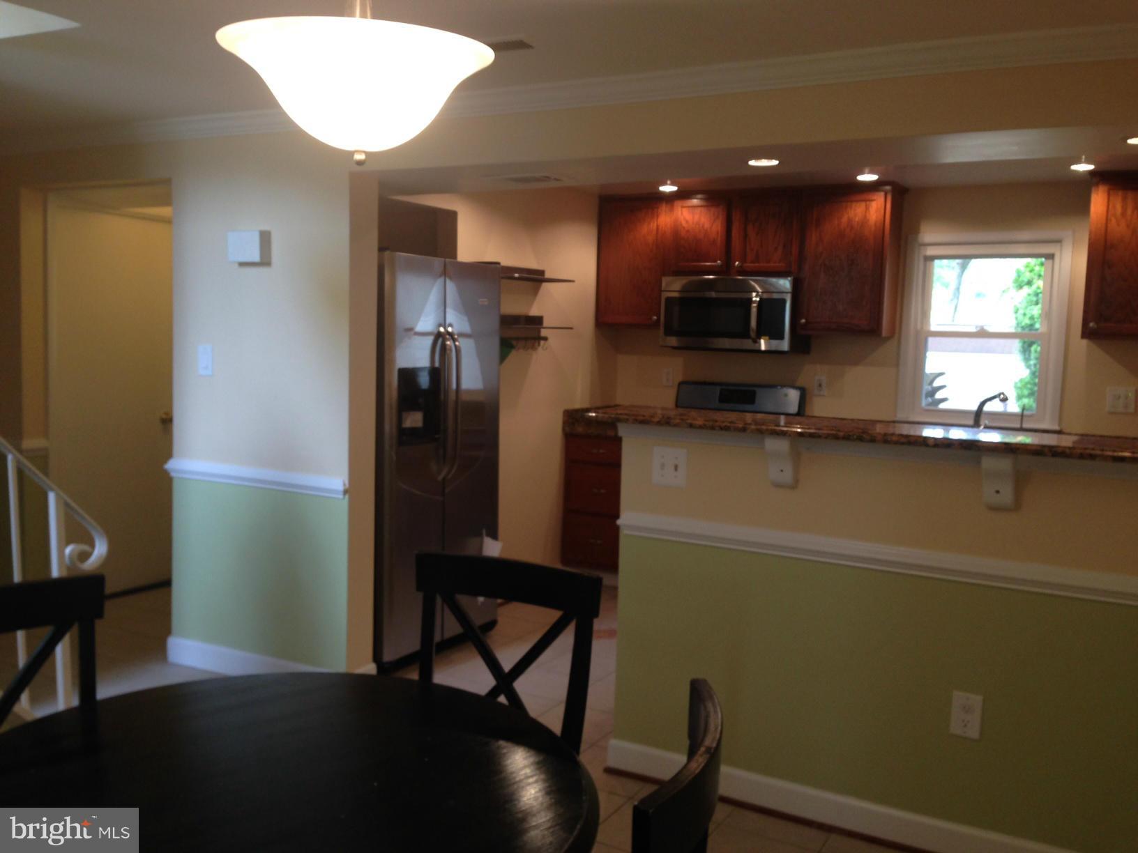 13204 Haddock Road Woodbridge, VA 22193 - Photo 18 of 30 Dining Room