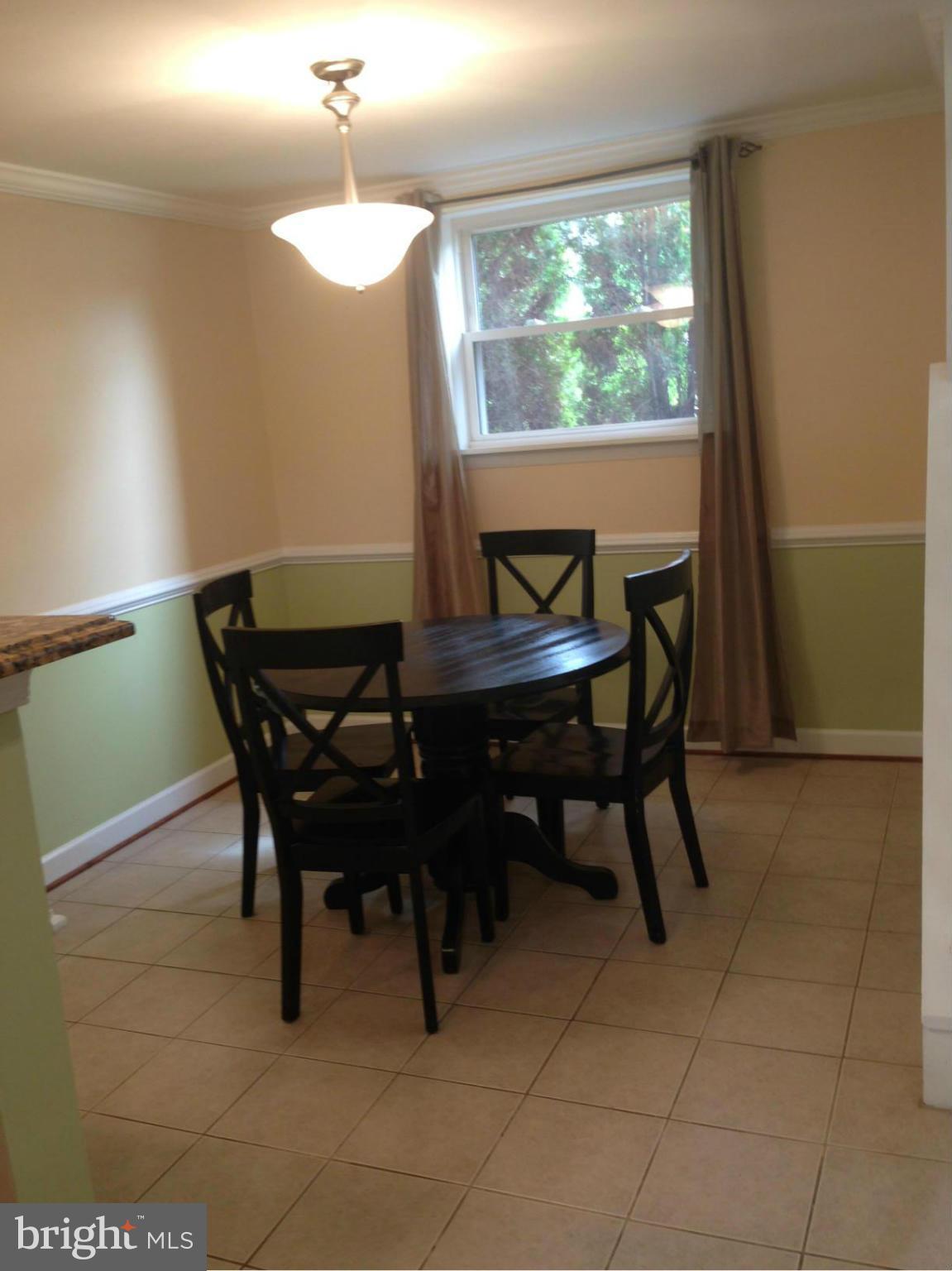 13204 Haddock Road Woodbridge, VA 22193 - Photo 20 of 30 Dining Room