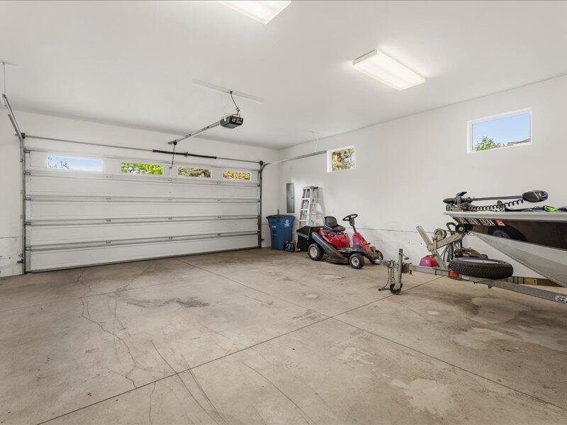 1747 Turnstone Road Redmond, OR 97756 - Photo 45 of 96