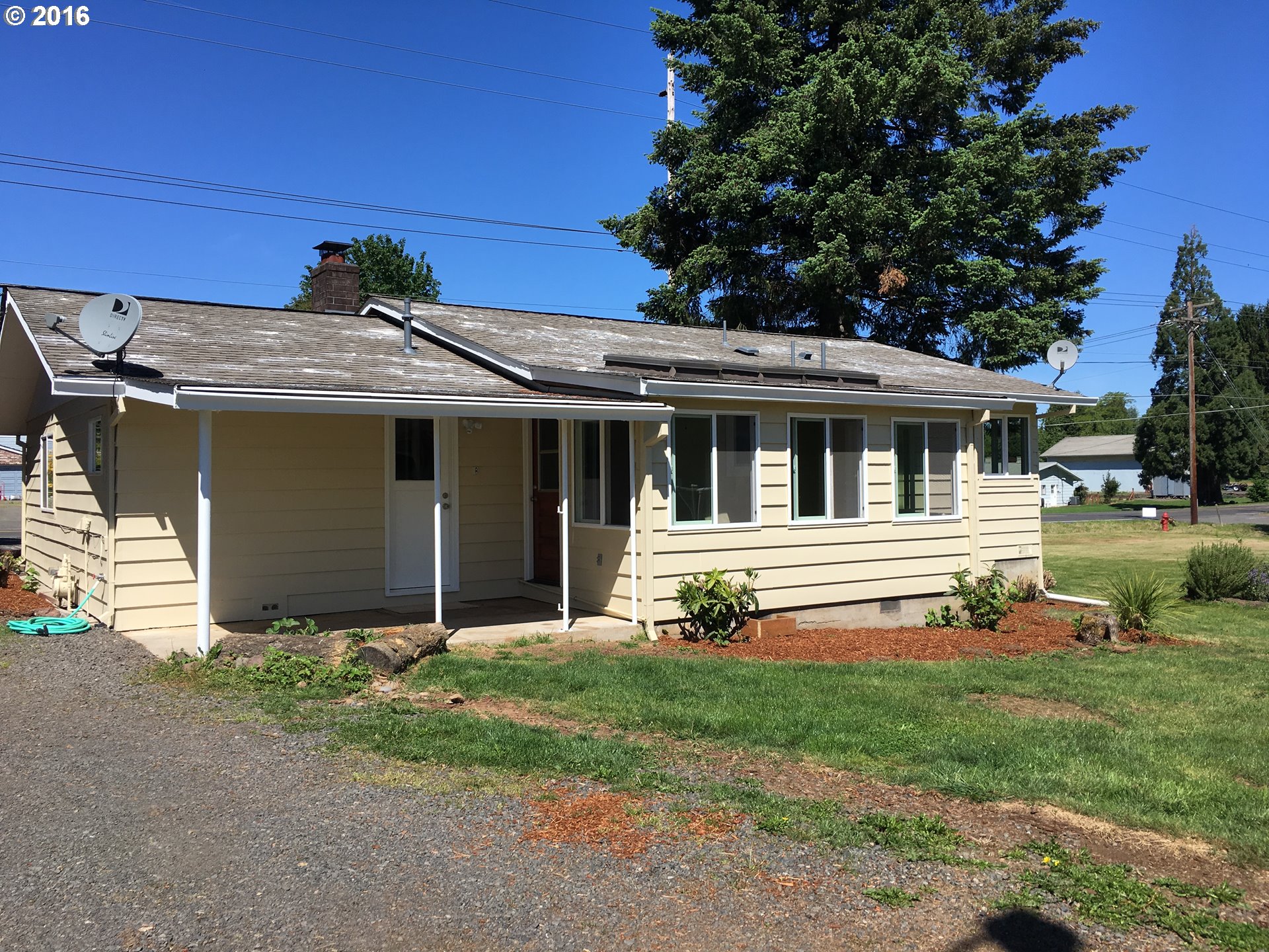 14592 Southeast Bluff Road Sandy, OR 97055 - Photo 2 of 26