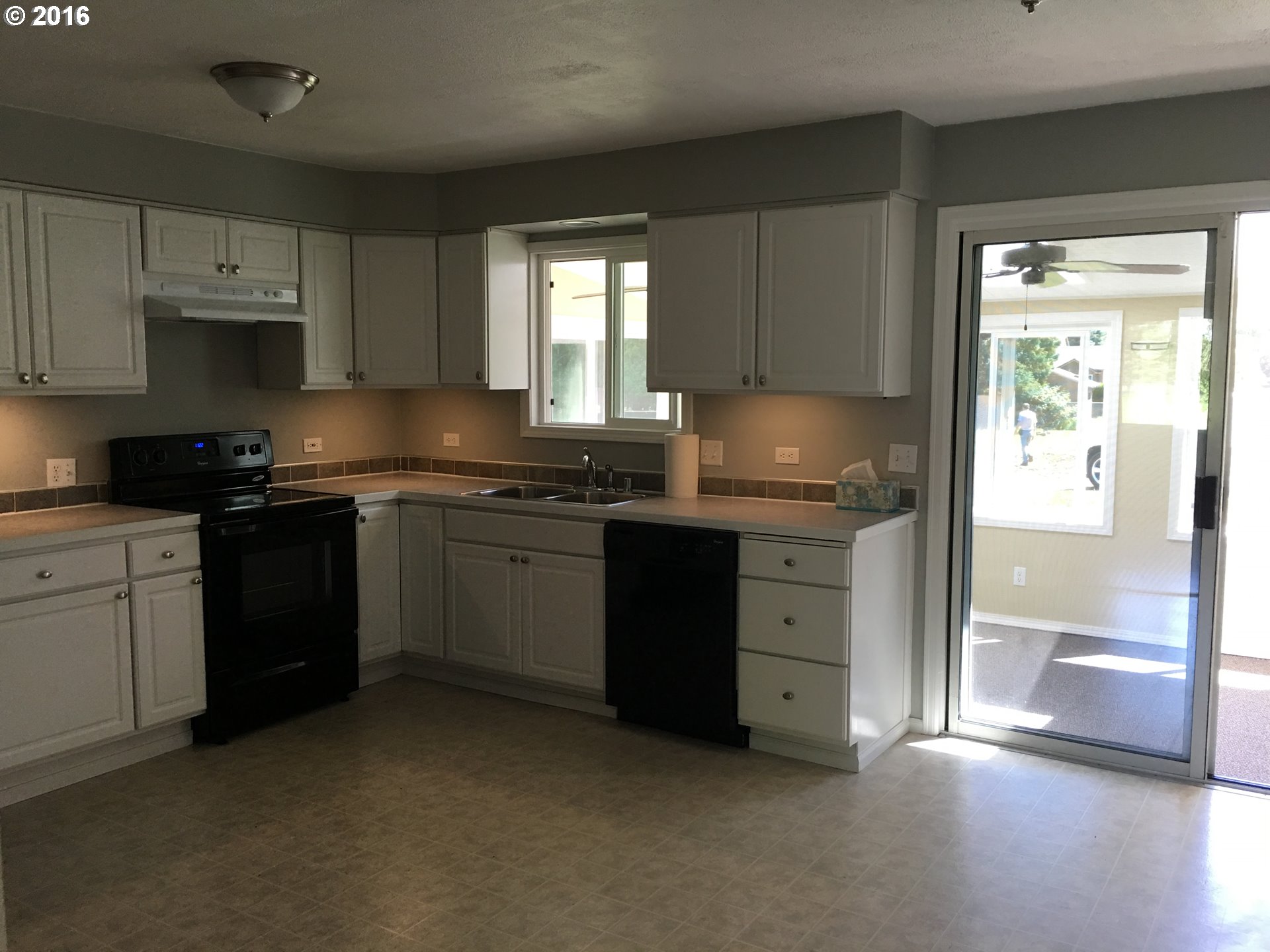 14592 Southeast Bluff Road Sandy, OR 97055 - Photo 11 of 26