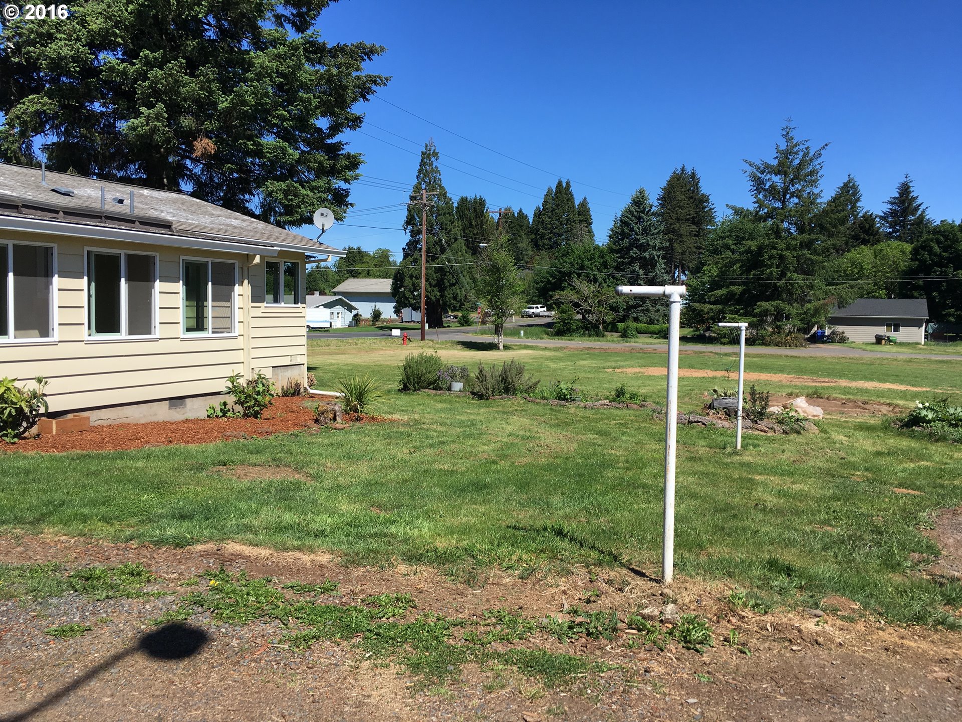 14592 Southeast Bluff Road Sandy, OR 97055 - Photo 3 of 26