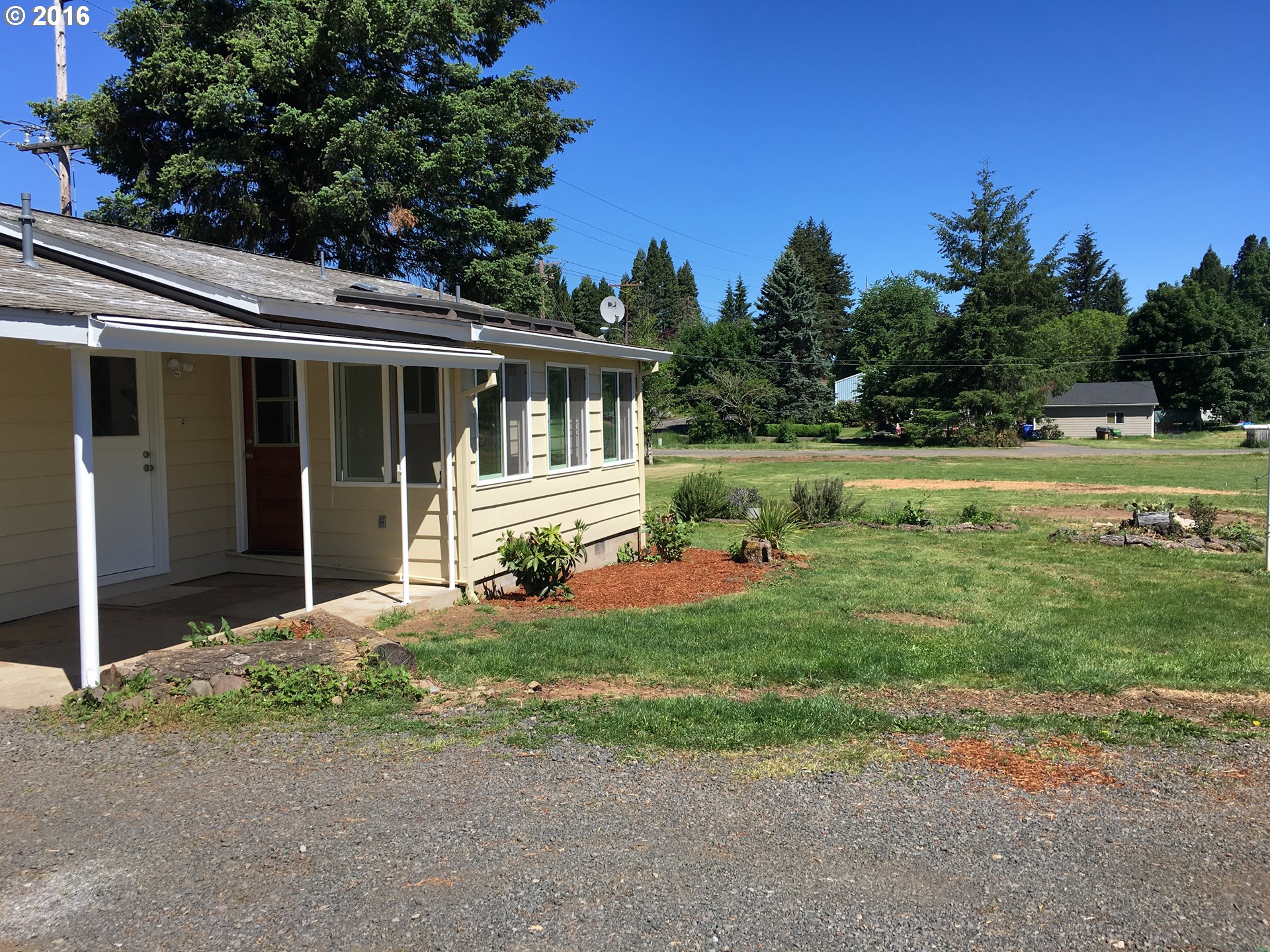 14592 Southeast Bluff Road Sandy, OR 97055 - Photo 4 of 26