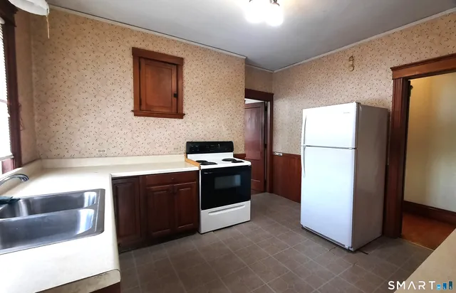 $240,000 | 26 King Street, Putnam, CT 06260