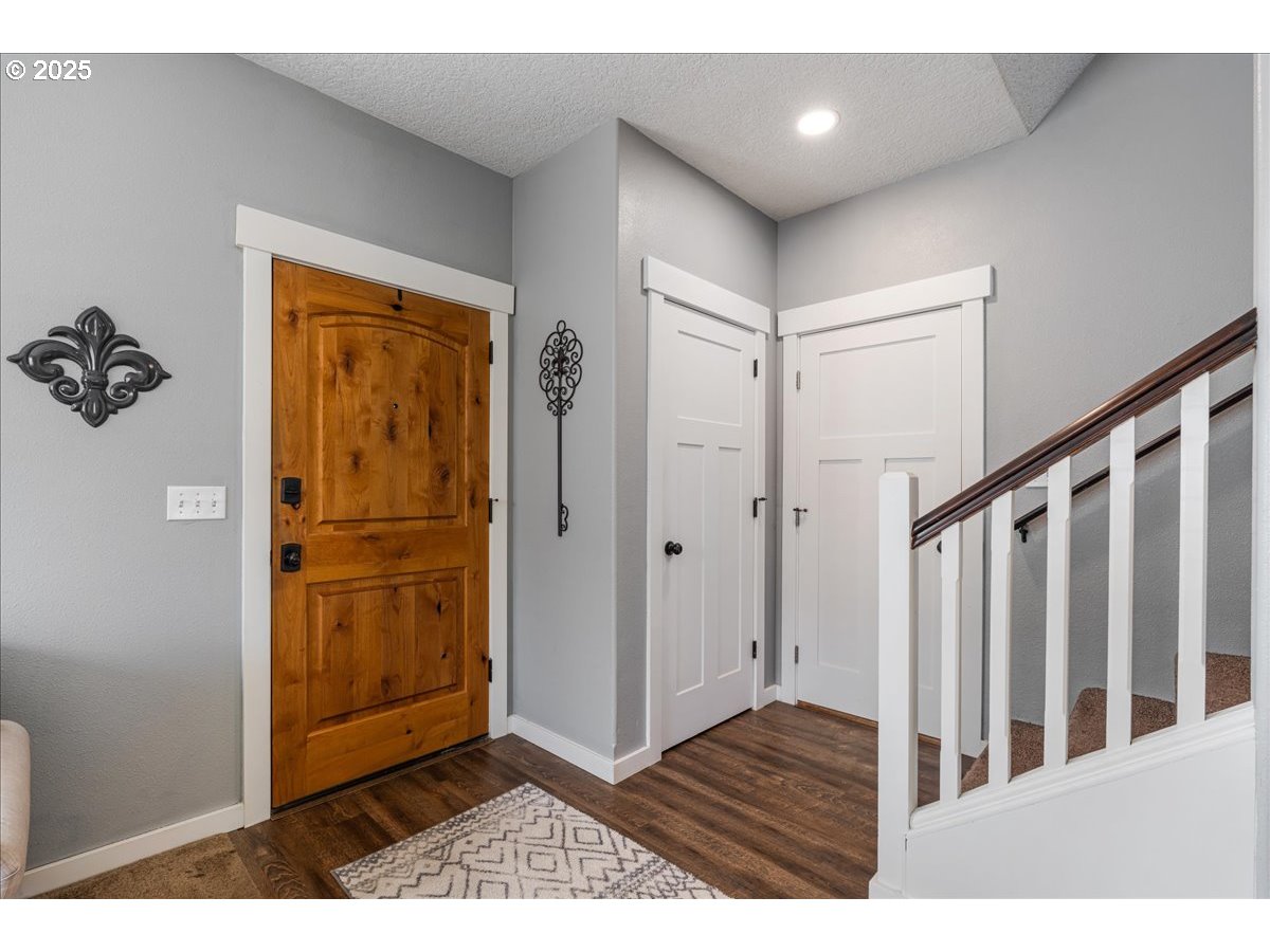 6475 Southeast 29th Way Gresham, OR 97080 - Photo 6 of 44 Gallery Image 6