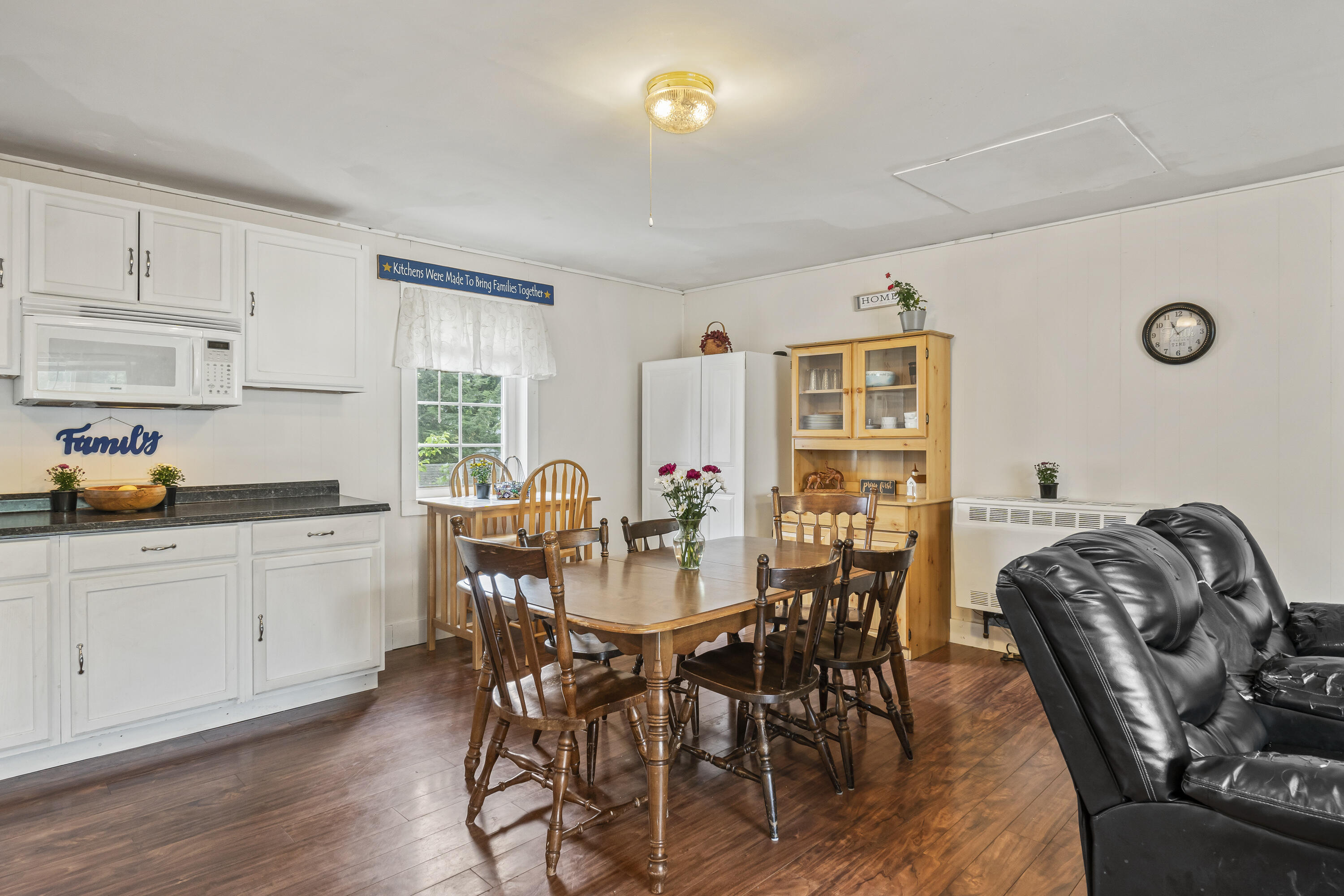 188 North Street Bath, ME 04530 - Photo 44 of 54 Upstairs Unit 2