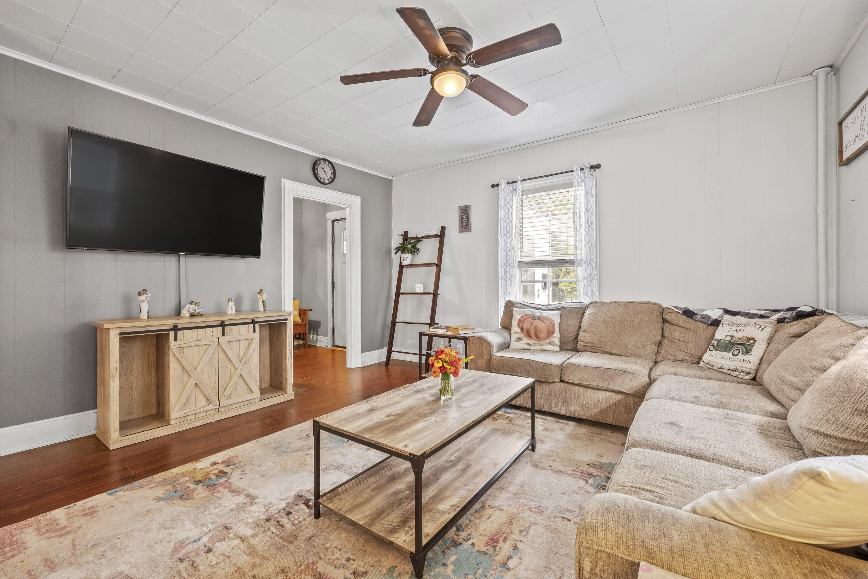 188 North Street Bath, ME 04530 - Photo 10 of 54 Livingroom Unit 1