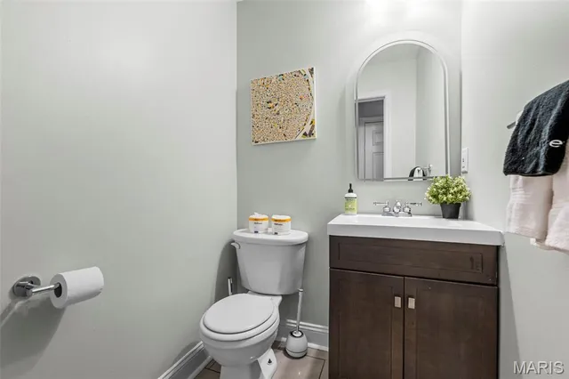 $290,000 | 2350 Hickory Street, St. Louis, MO 63104