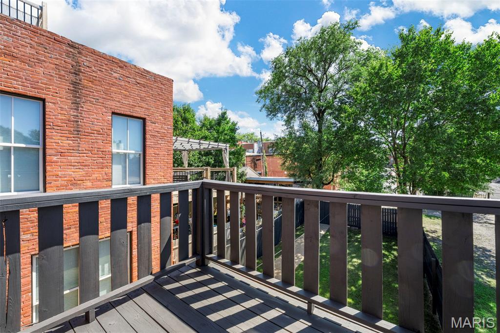 2350 Hickory Street St. Louis, MO 63104 - Photo 18 of 33