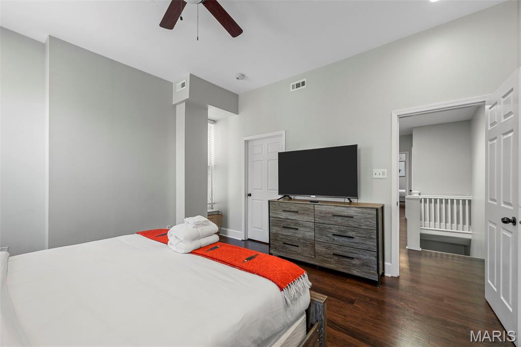 2350 Hickory Street St. Louis, MO 63104 - Photo 22 of 33