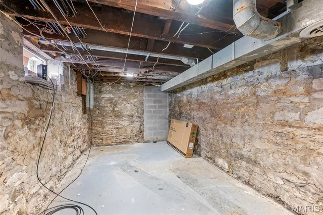 $290,000 | 2350 Hickory Street, St. Louis, MO 63104