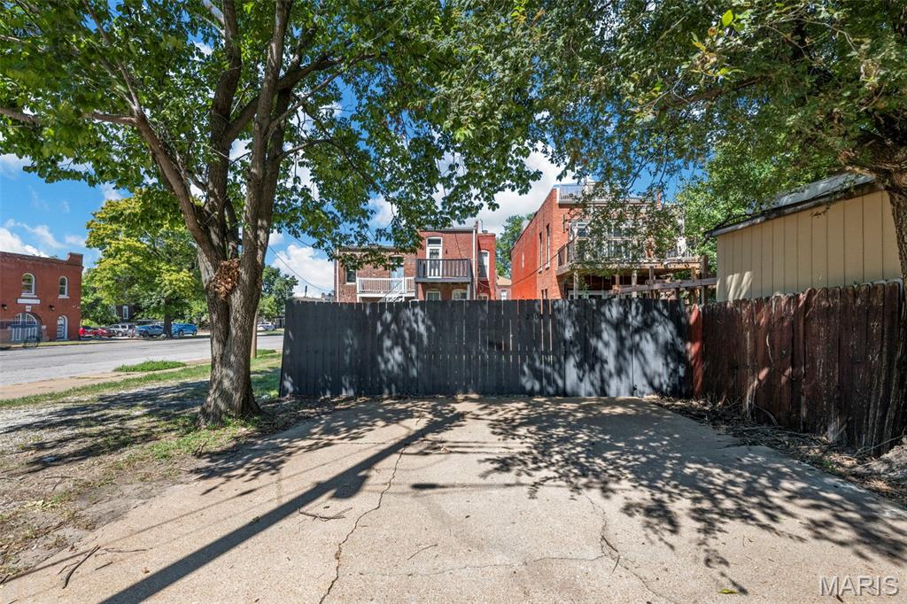 2350 Hickory Street St. Louis, MO 63104 - Photo 32 of 33