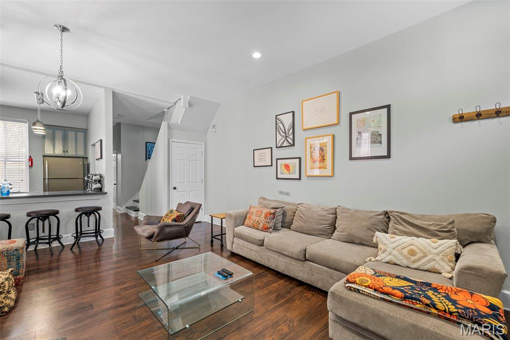 2350 Hickory Street St. Louis, MO 63104 - Photo 4 of 33