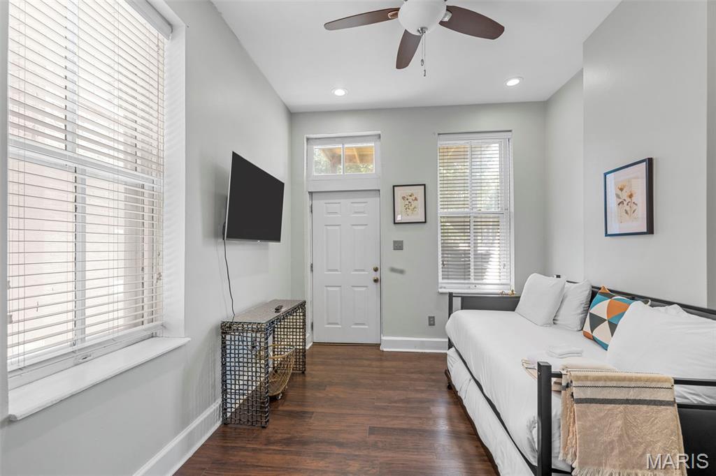 2350 Hickory Street St. Louis, MO 63104 - Photo 10 of 33