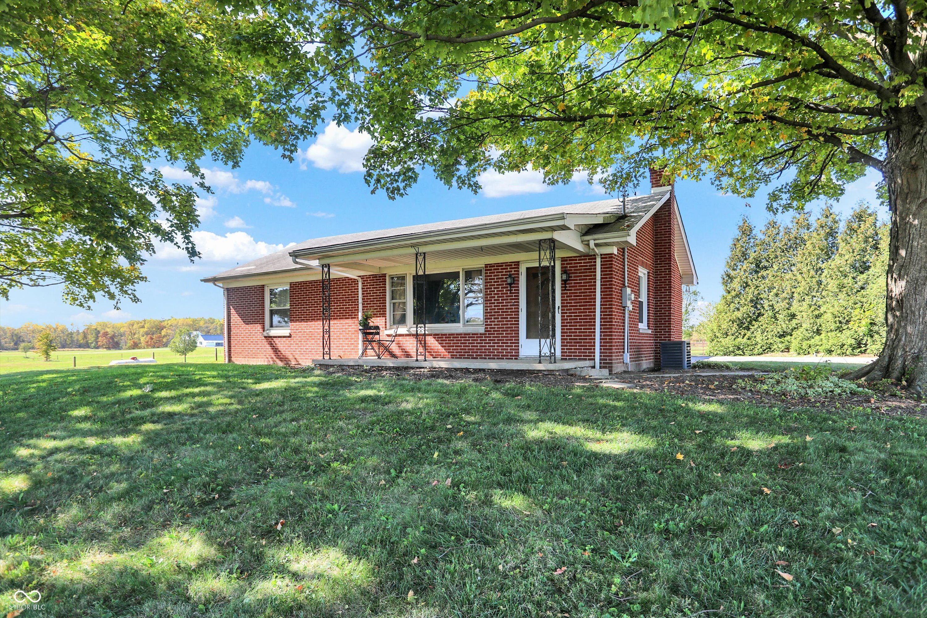 22056 Cammack Road Noblesville, IN 46062 - Photo 3 of 44 Gallery Image 3
