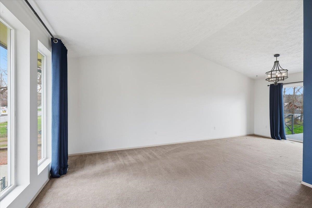 4014 North Locust Road Spokane, WA 99206 - Photo 8 of 29 Gallery Image 8