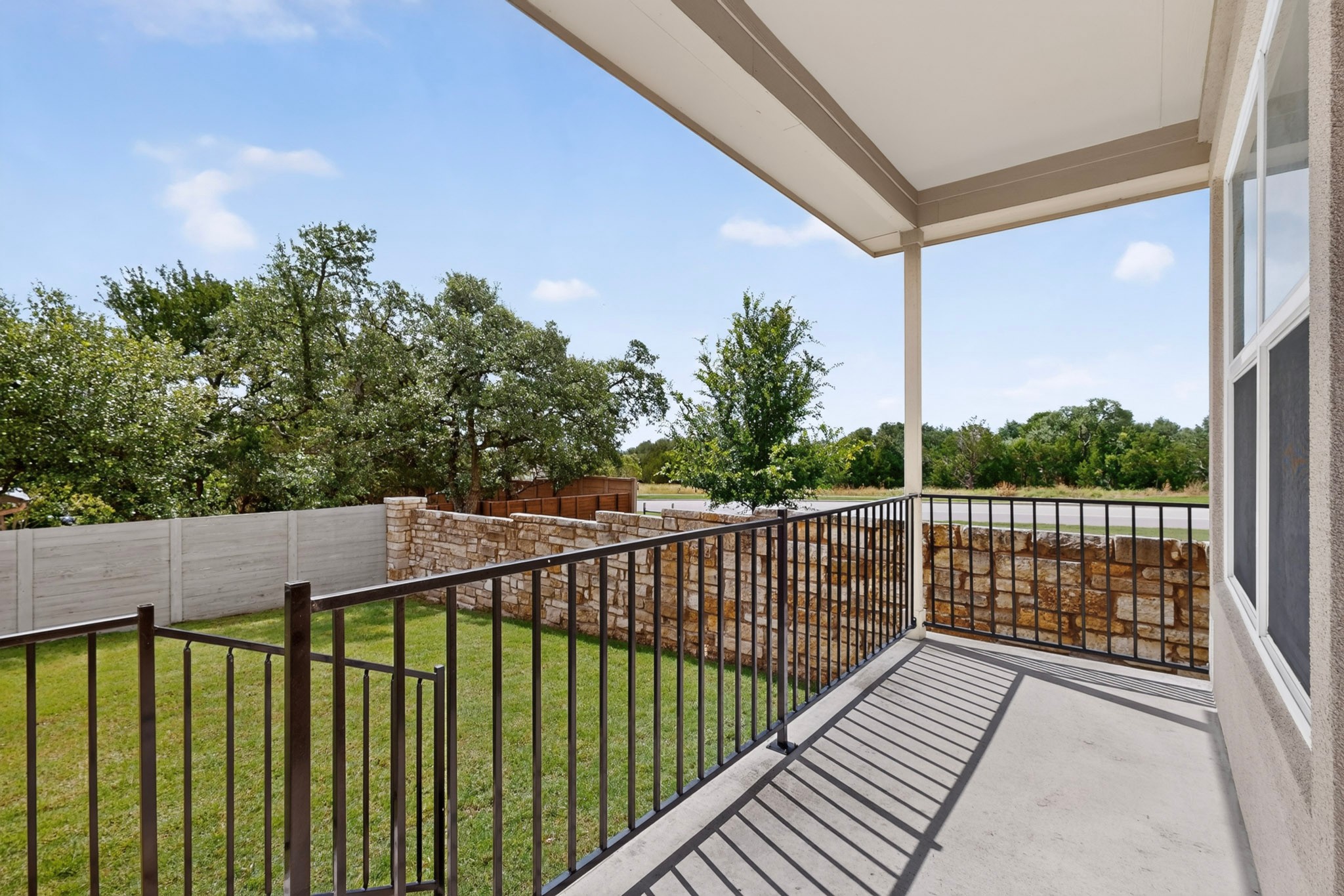 941 Legends Lane Georgetown, TX 78628 - Photo 25 of 40 Back patio