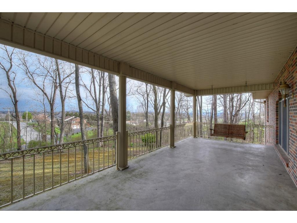 401 Highridge Road Johnson City, TN 37604 - Photo 3 of 26 Photo 3