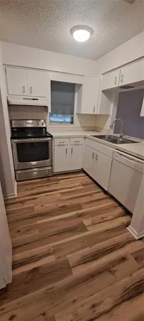 $1,800 | 3037 Park Lane, Unit B, Dunedin, FL 34698