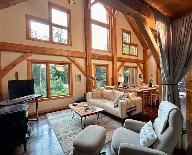 Incredible natural light filters in.