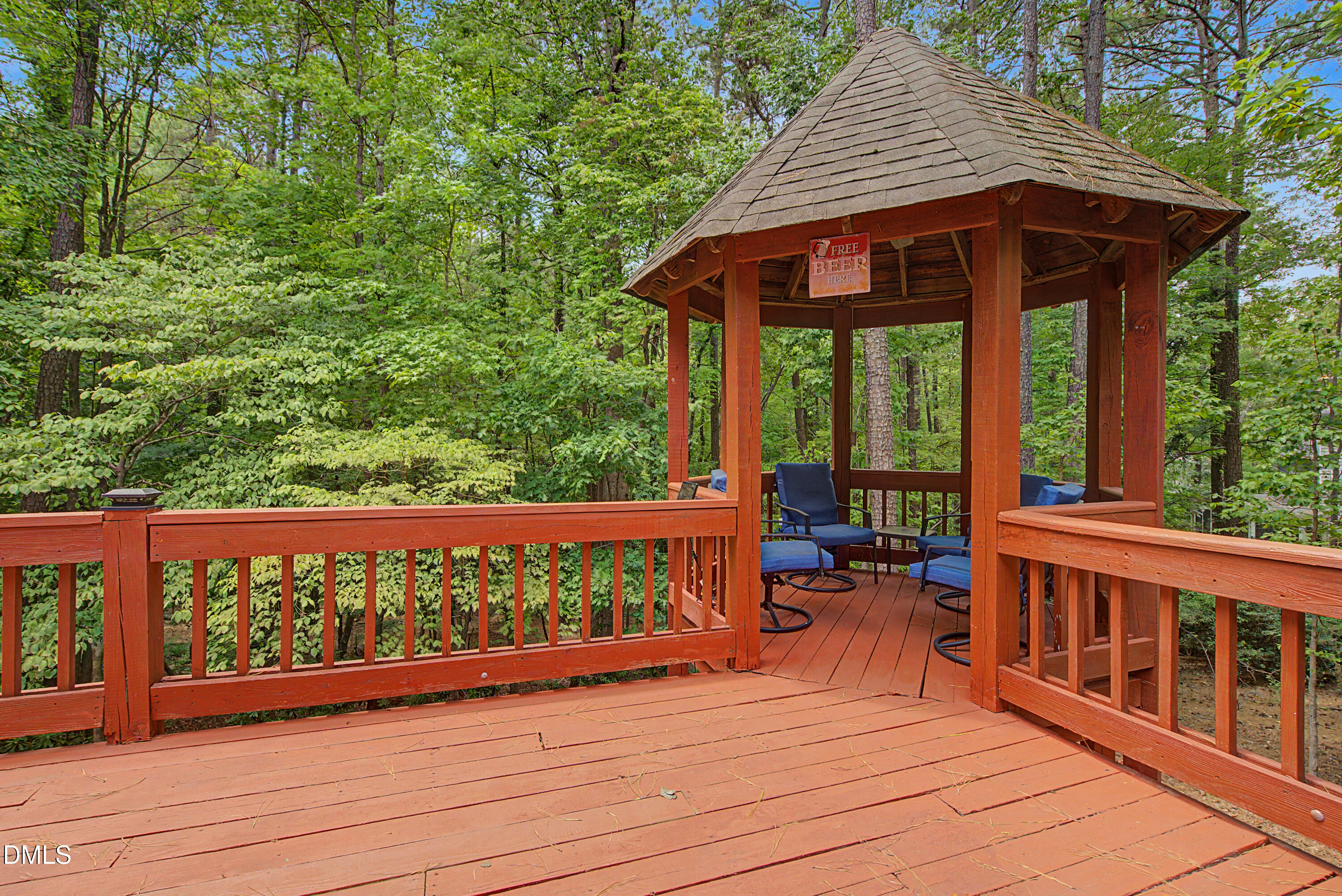5517 North Hawthorne Way Raleigh, NC 27613 - Photo 37 of 84