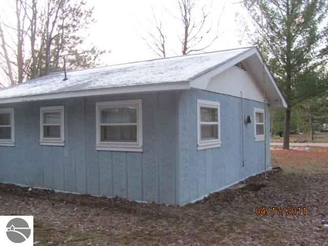 10497 West 20 Road Mesick, MI 49668 - Photo 5 of 12 1726617-4.JPG