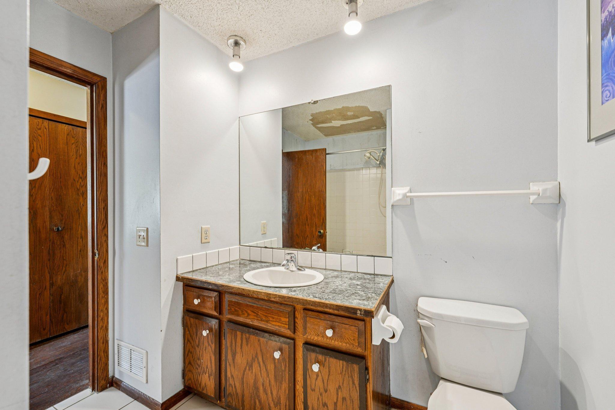 8275 Cypress Lane Eden Prairie, MN 55347 - Photo 18 of 38