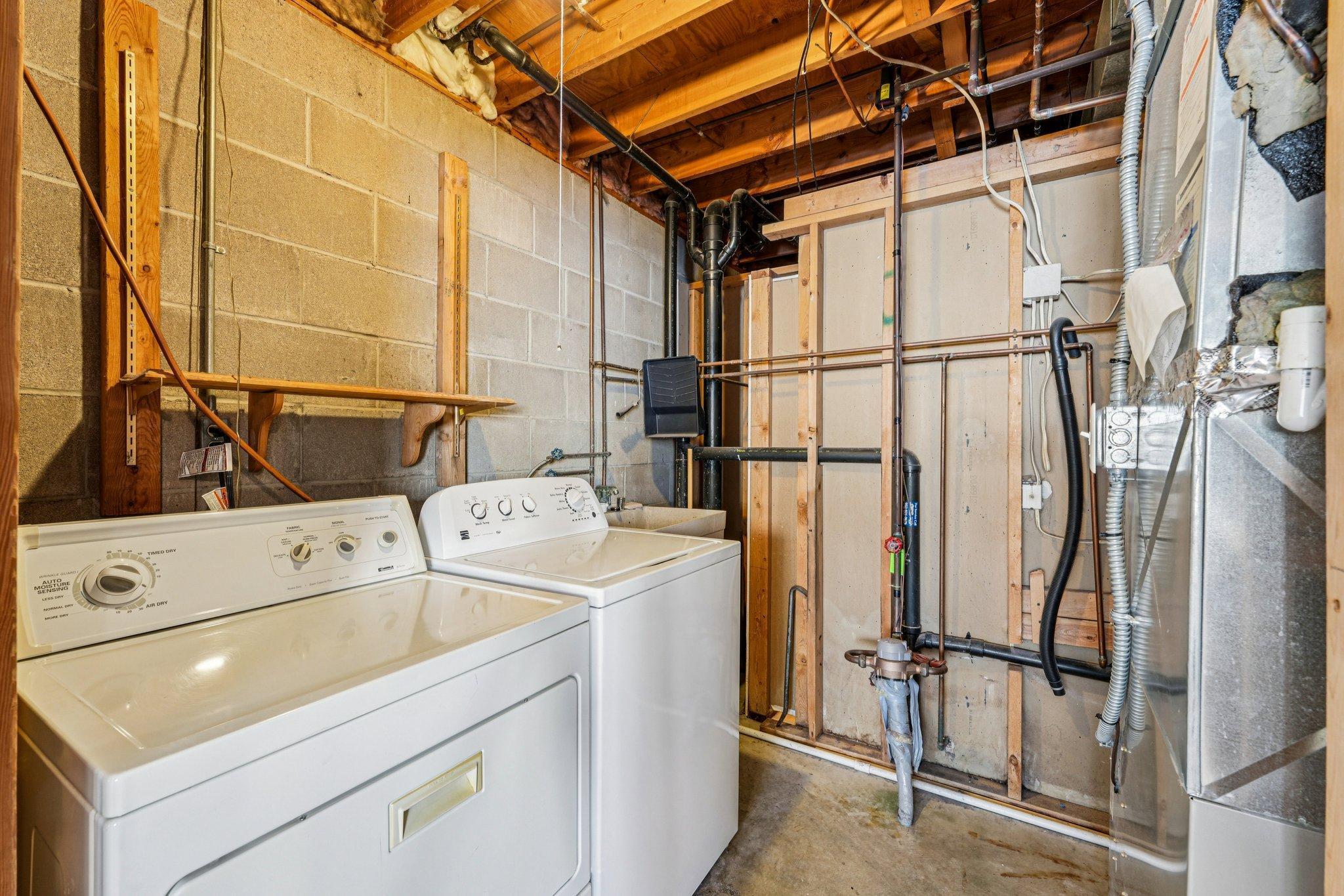 8275 Cypress Lane Eden Prairie, MN 55347 - Photo 25 of 38