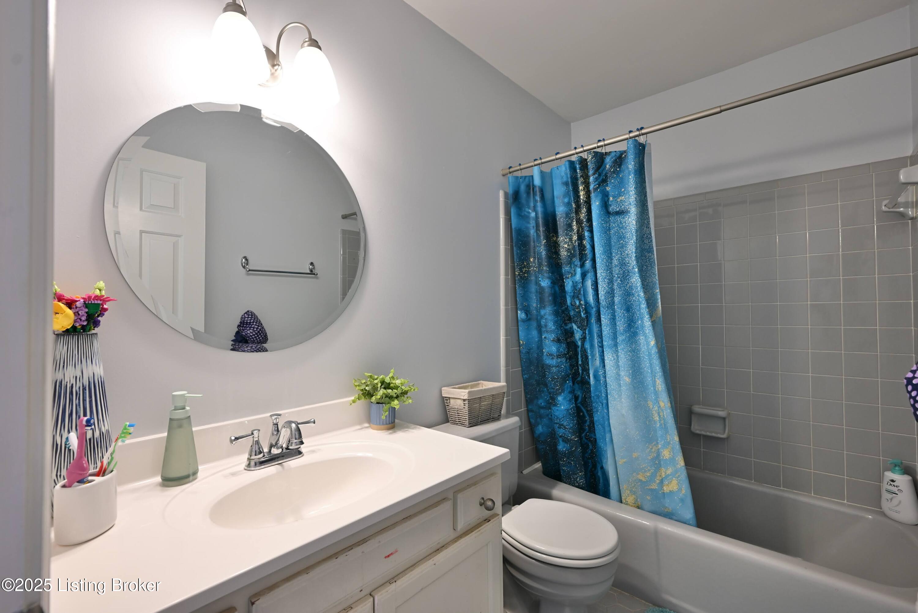 2813 Dandor Road Louisville, KY 40220 - Photo 21 of 30 Full Bath