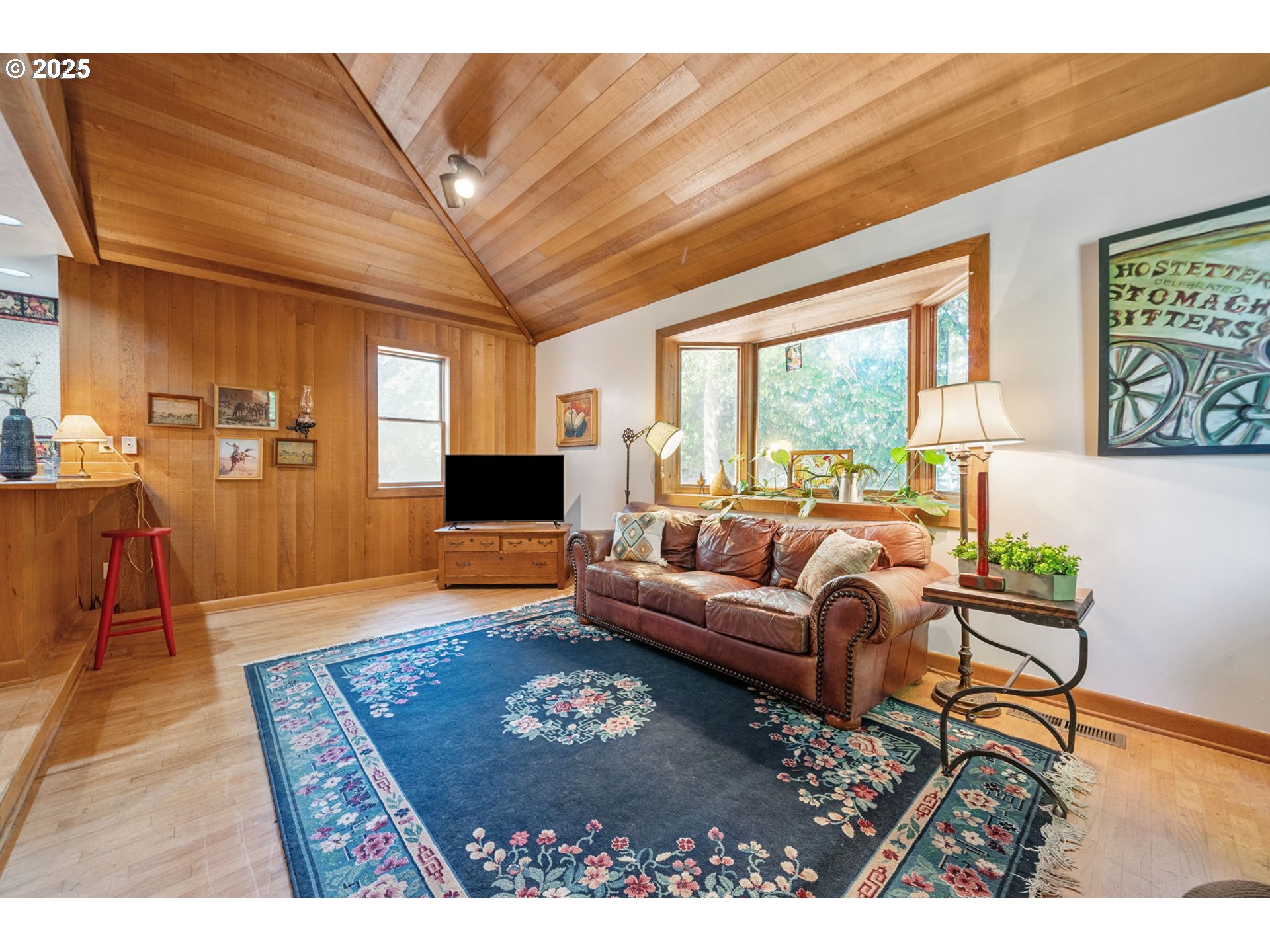 12040 Southeast Revenue Road Boring, OR 97009 - Photo 12 of 46 a living room with furniture rug and window