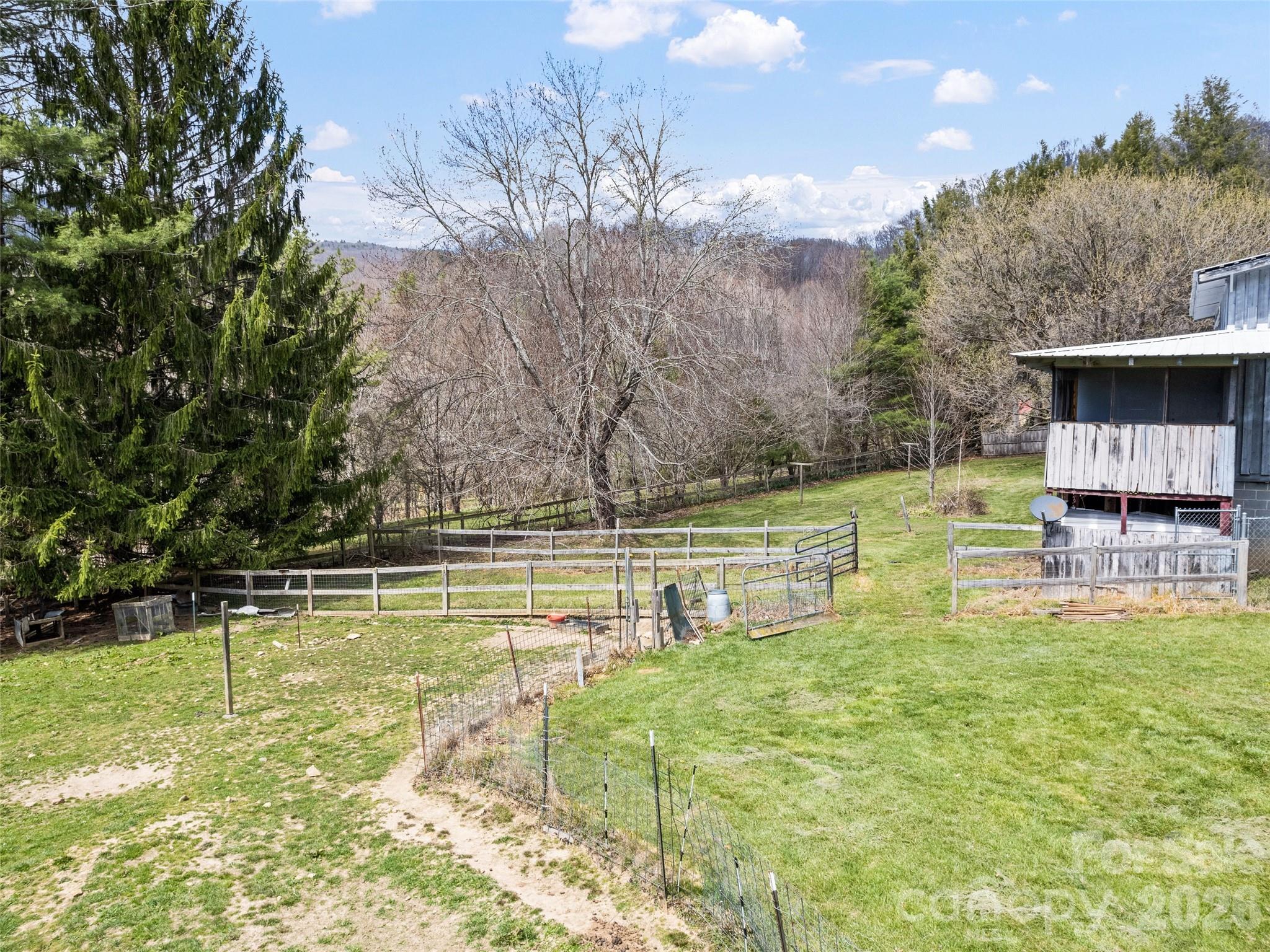 838 Hidden Valley Road Clyde, NC 28721 - Photo 15 of 36