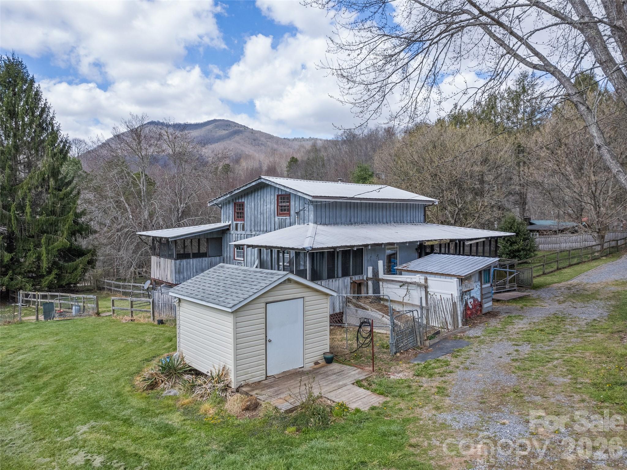 838 Hidden Valley Road Clyde, NC 28721 - Photo 7 of 36