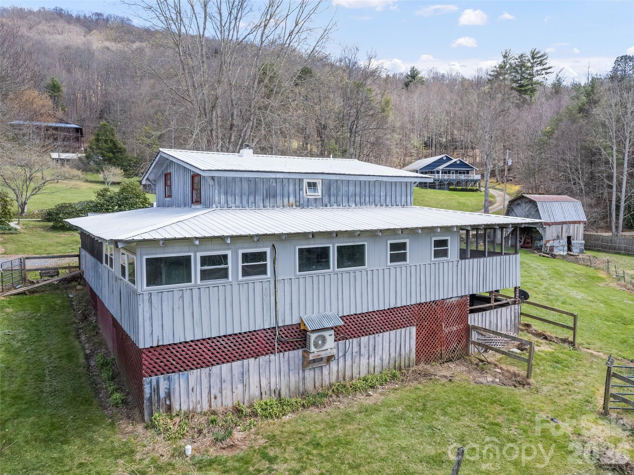 838 Hidden Valley Road Clyde, NC 28721 - Photo 9 of 36