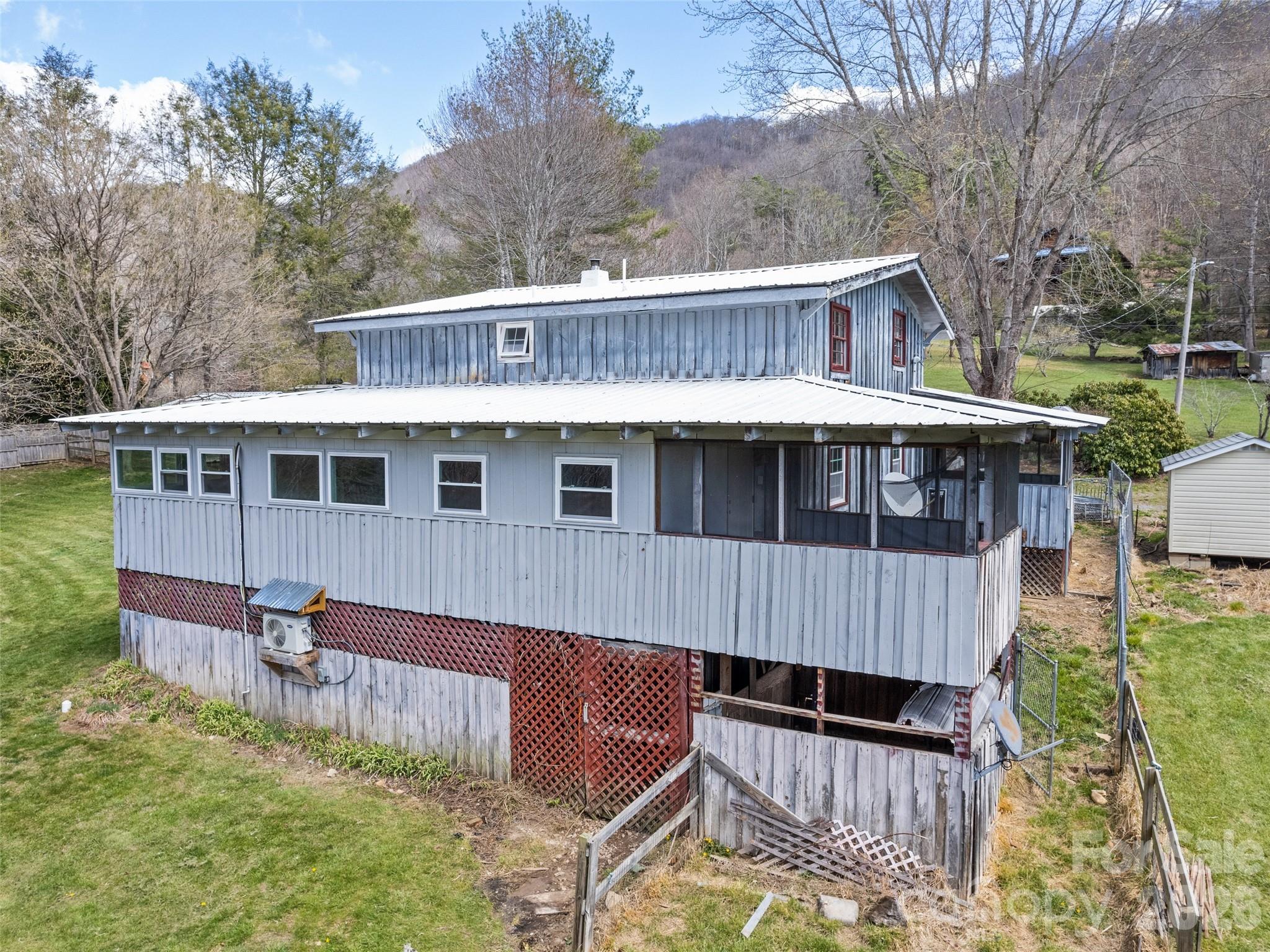 838 Hidden Valley Road Clyde, NC 28721 - Photo 10 of 36