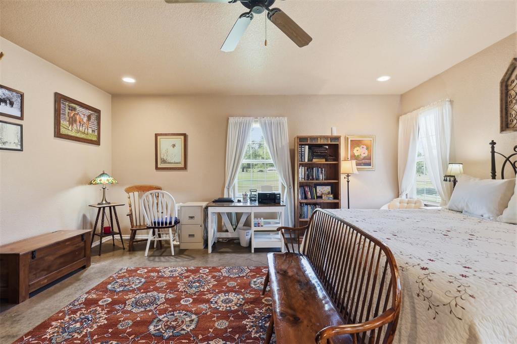 5770 West Highway 199 Springtown, TX 76082 - Photo 15 of 40