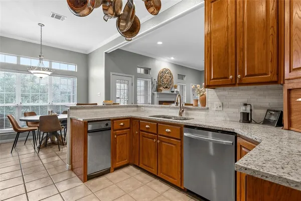 $445,000 | 1400 Radisson Drive, Hewitt, TX 76643