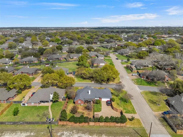 $445,000 | 1400 Radisson Drive, Hewitt, TX 76643