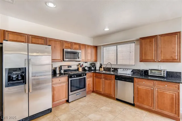 $2,125 | 8129 Spur Court, Las Vegas, NV 89145