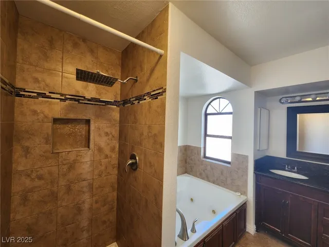 $2,125 | 8129 Spur Court, Las Vegas, NV 89145