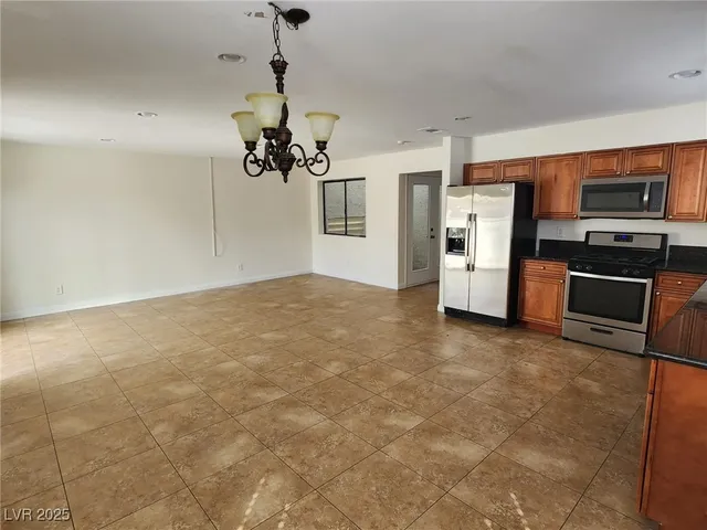 $2,125 | 8129 Spur Court, Las Vegas, NV 89145