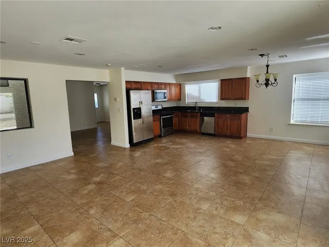$2,125 | 8129 Spur Court, Las Vegas, NV 89145