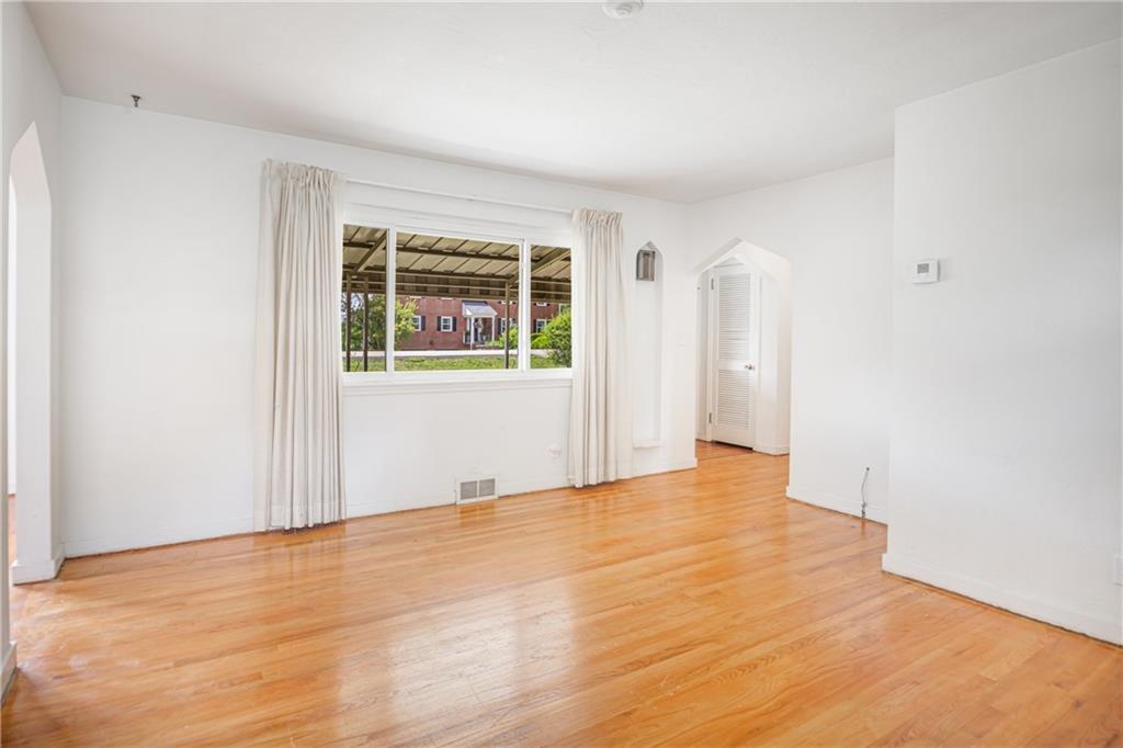 1580 Anderson Road Pittsburgh, PA 15209 - Photo 4 of 35 Gallery Image 4