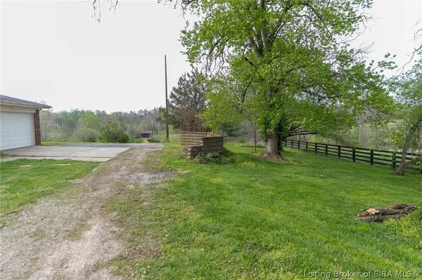 $337,500 | 10575 West Sr 256, Lexington, IN 47138