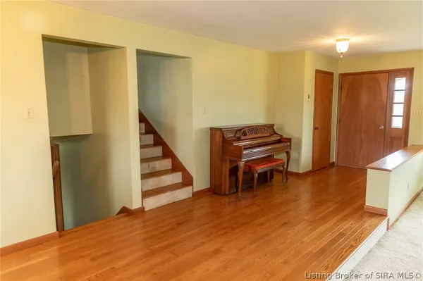 $337,500 | 10575 West Sr 256, Lexington, IN 47138