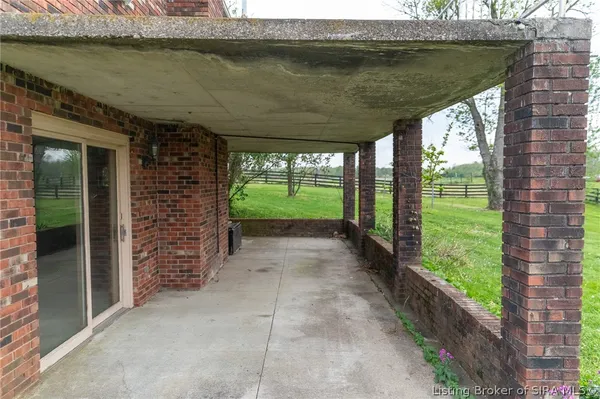 $337,500 | 10575 West Sr 256, Lexington, IN 47138